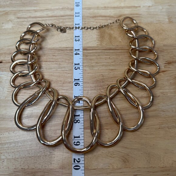 Aldo Gold-Tone Statement Necklace With Oversized Linked Design & Adjustable Chai - Picture 7 of 8